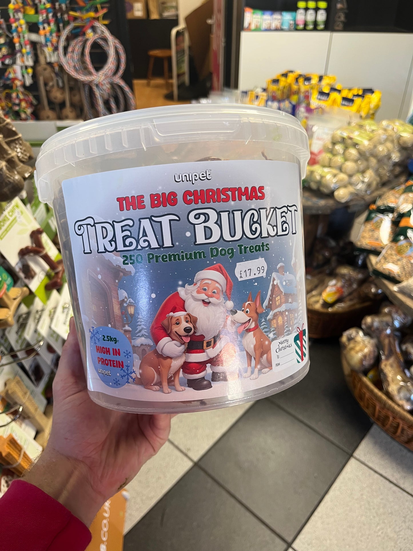Unipet - Bumper Christmas Selection Tub 250 Treats