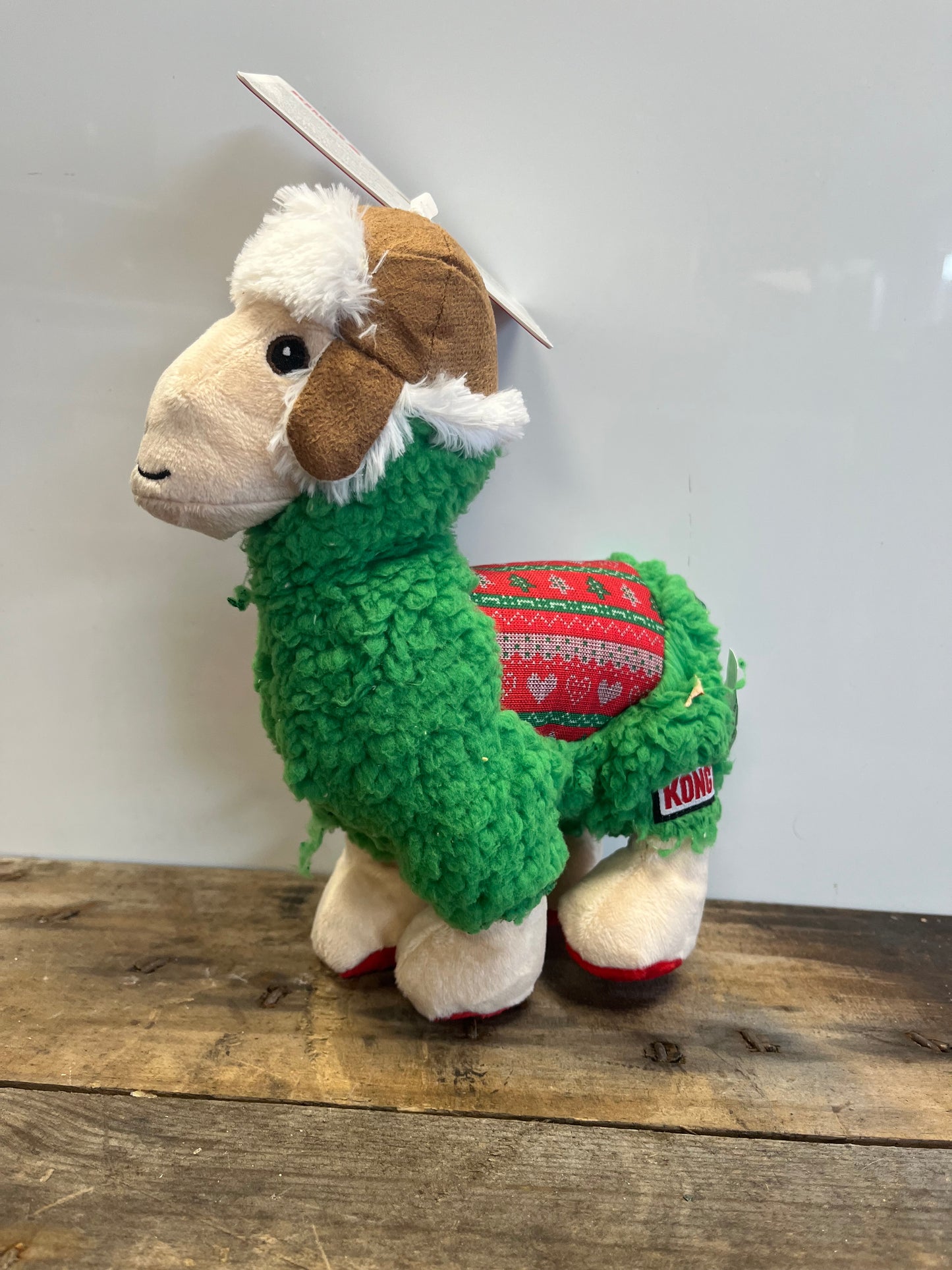 KONG HOLIDAY SHERPS™ LLAMA MD